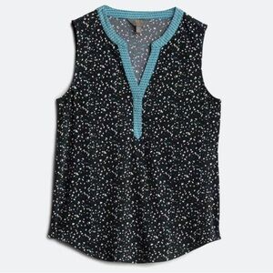 Mix by 41 Hawthorn Claire’s Split Neck Knit Too Black and Blue